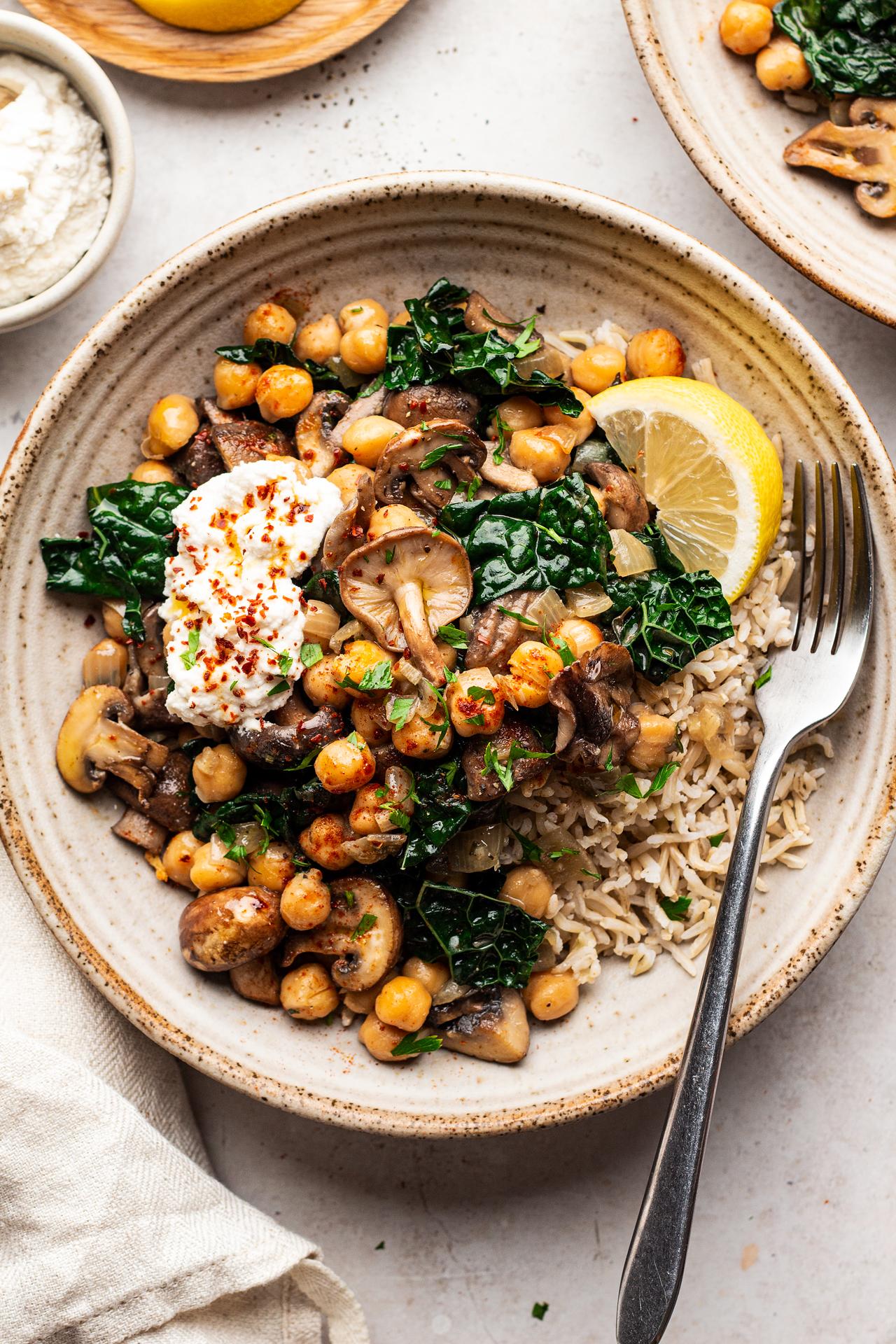 Miso mushrooms with chickpeas and kale - Lazy Cat Kitchen