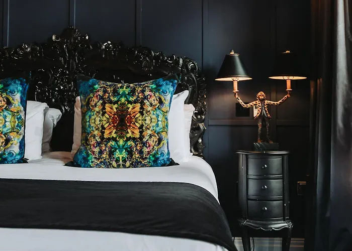 Top 4 Star Hotels in Manchester for Memorable Stays