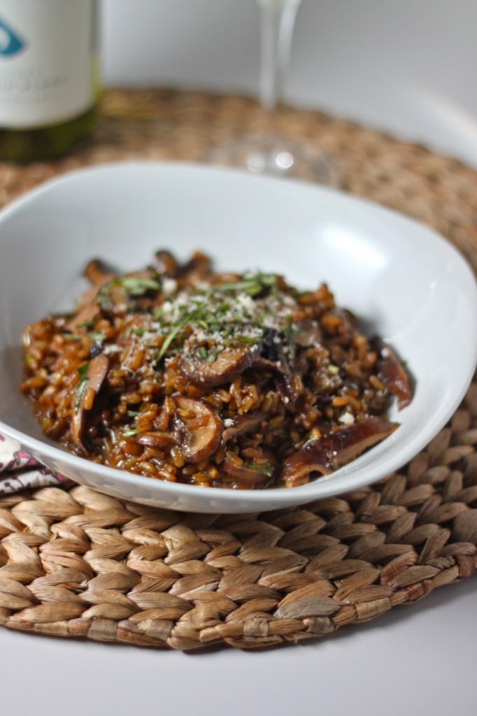 Wholegrain freekeh makes a great (and healthy!) substitute for arborio rice. Try it in this Freekeh Risotto with Mushrooms and Tarragon! | TheCornerKitchenBlog.com #freekeh