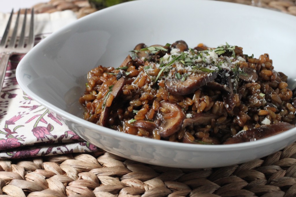 Wholegrain freekeh makes a great (and healthy!) substitute for arborio rice. Try it in this Freekeh Risotto with Mushrooms and Tarragon! | TheCornerKitchenBlog.com #freekeh
