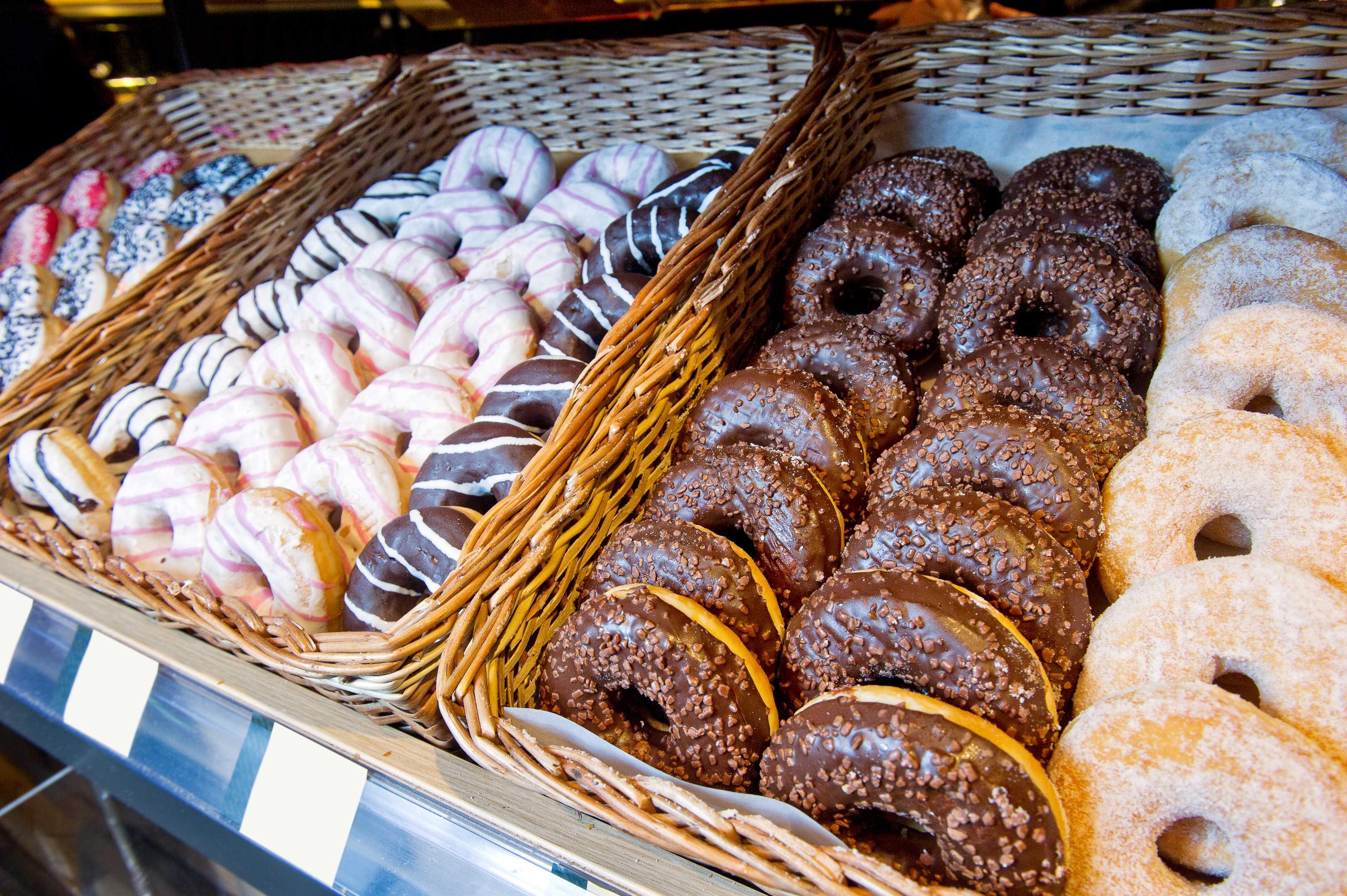 The Healthier Side of Mini Donuts: Baked vs. Fried