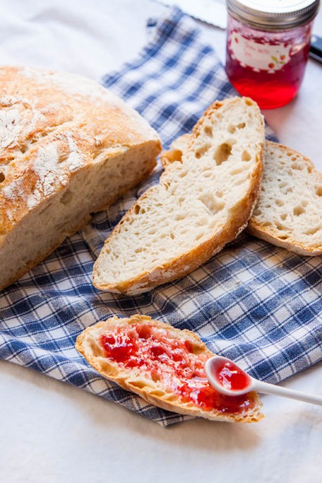 No Knead Bread is crispy on the outside, soft and pillowy on the inside, and extremely easy to make! | TheCornerKitchenBlog.com #recipe #bread